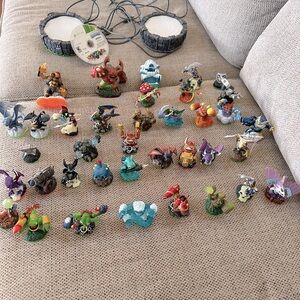 Skylanders Mixed Lot-37 Pieces plus two portal decks.
